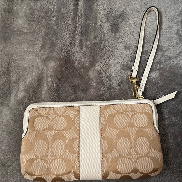Coach wristlet - Picture 1 of 2